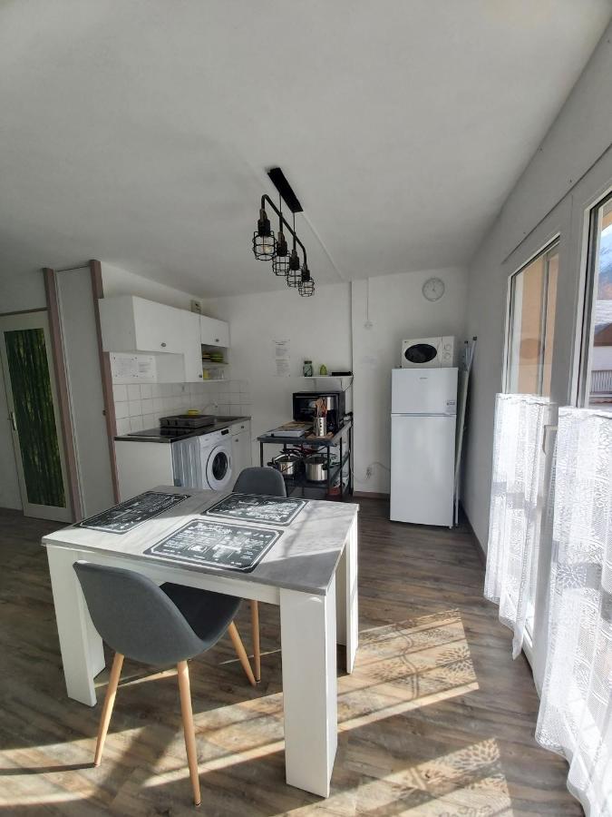 Luz St Sauveur, Appartement 3 Personnes, Superbe Vue Montagne, Expose Sud, Residence Tres Calme Luz-Saint-Sauveur Exterior photo